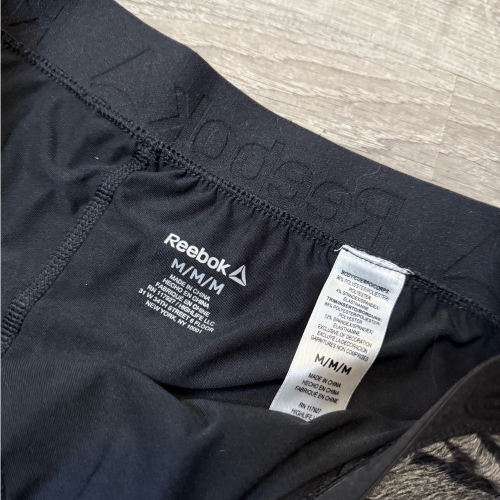 •REEBOK• RUNNING SHORTS - Picture 4 of 5